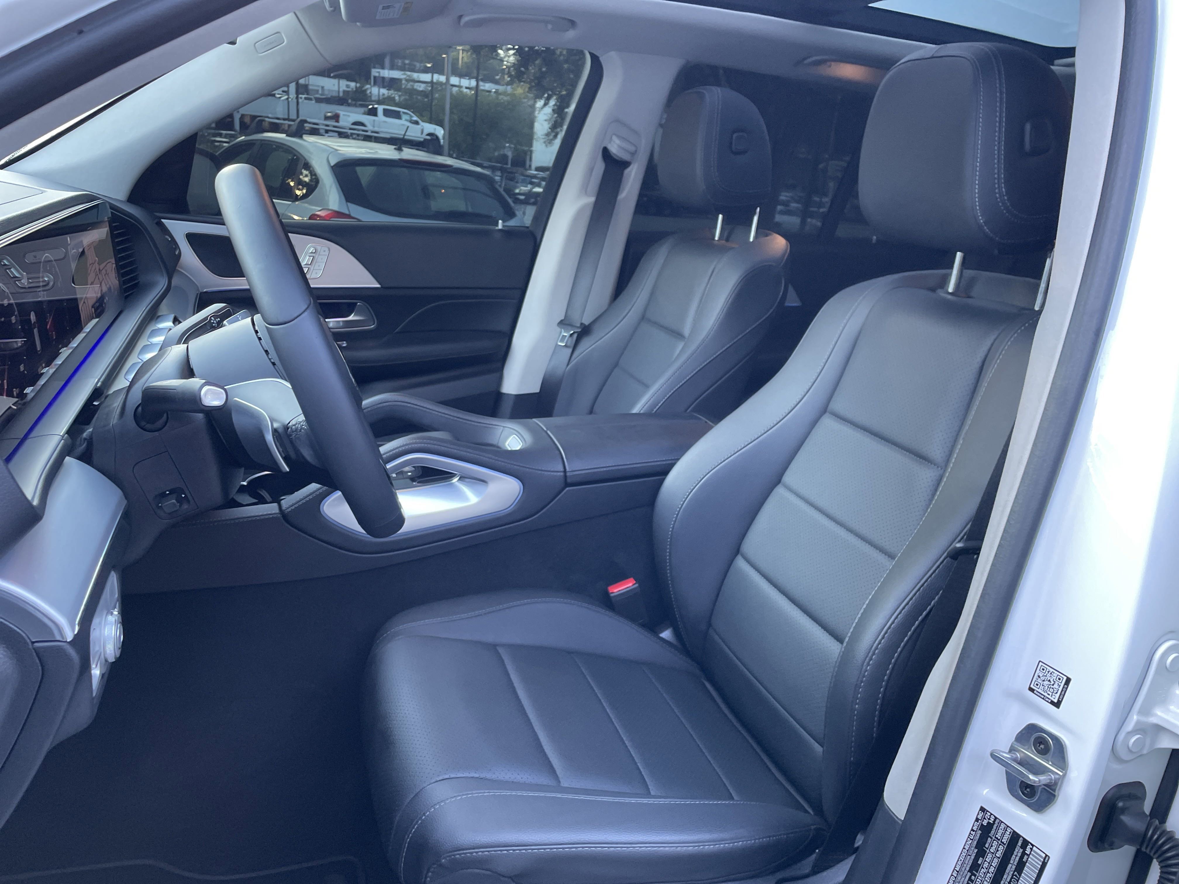Used 2024 Mercedes-Benz GLE 350 4MATIC w/ AMG Line Exterior image 20
