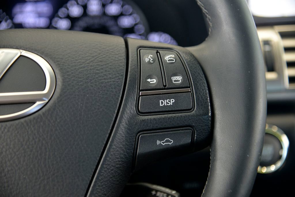 Used 2017 Lexus LS 460 AWD w/ Comfort Package image 24