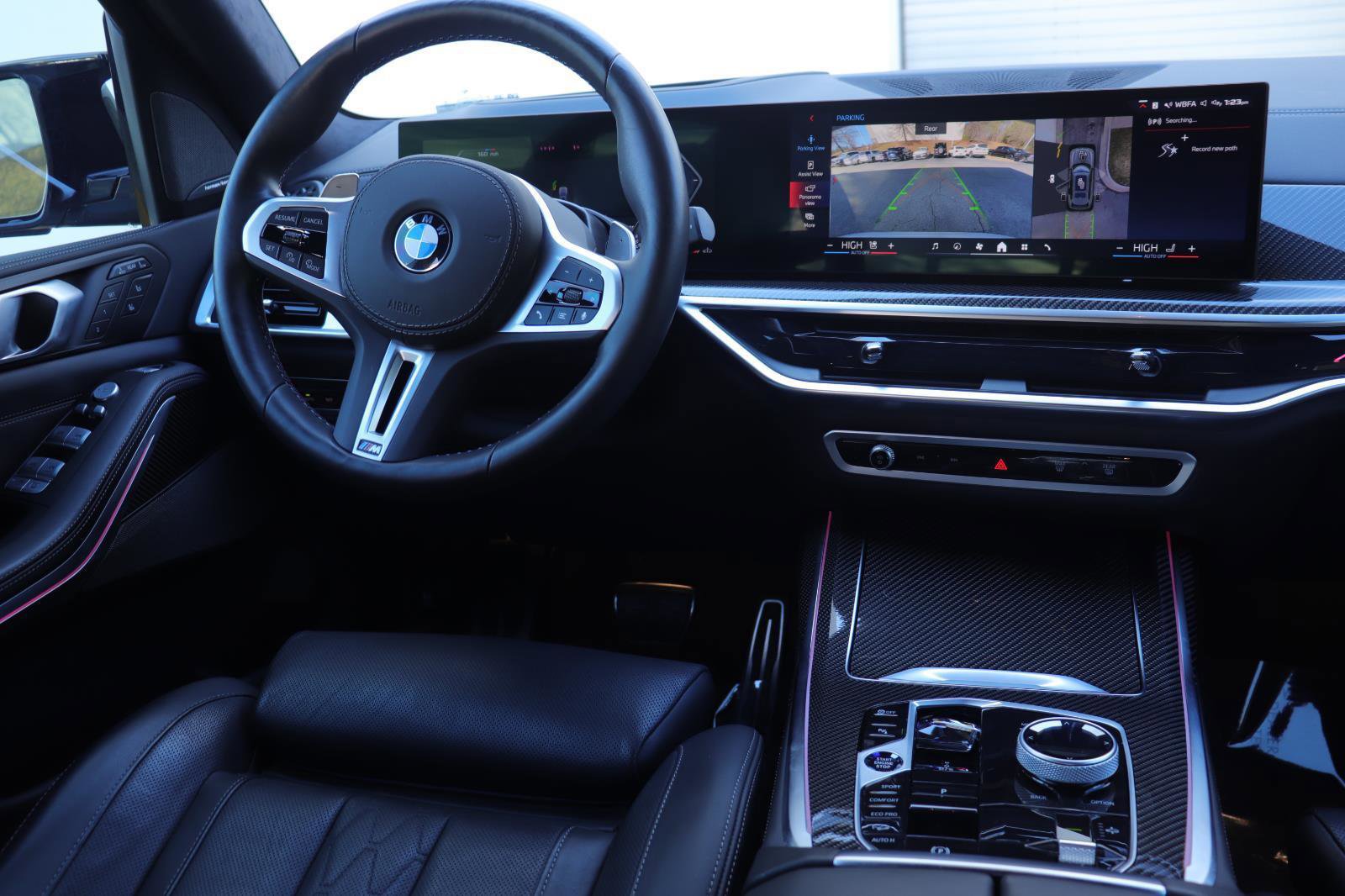Used 2025 BMW X7 M60i image 32