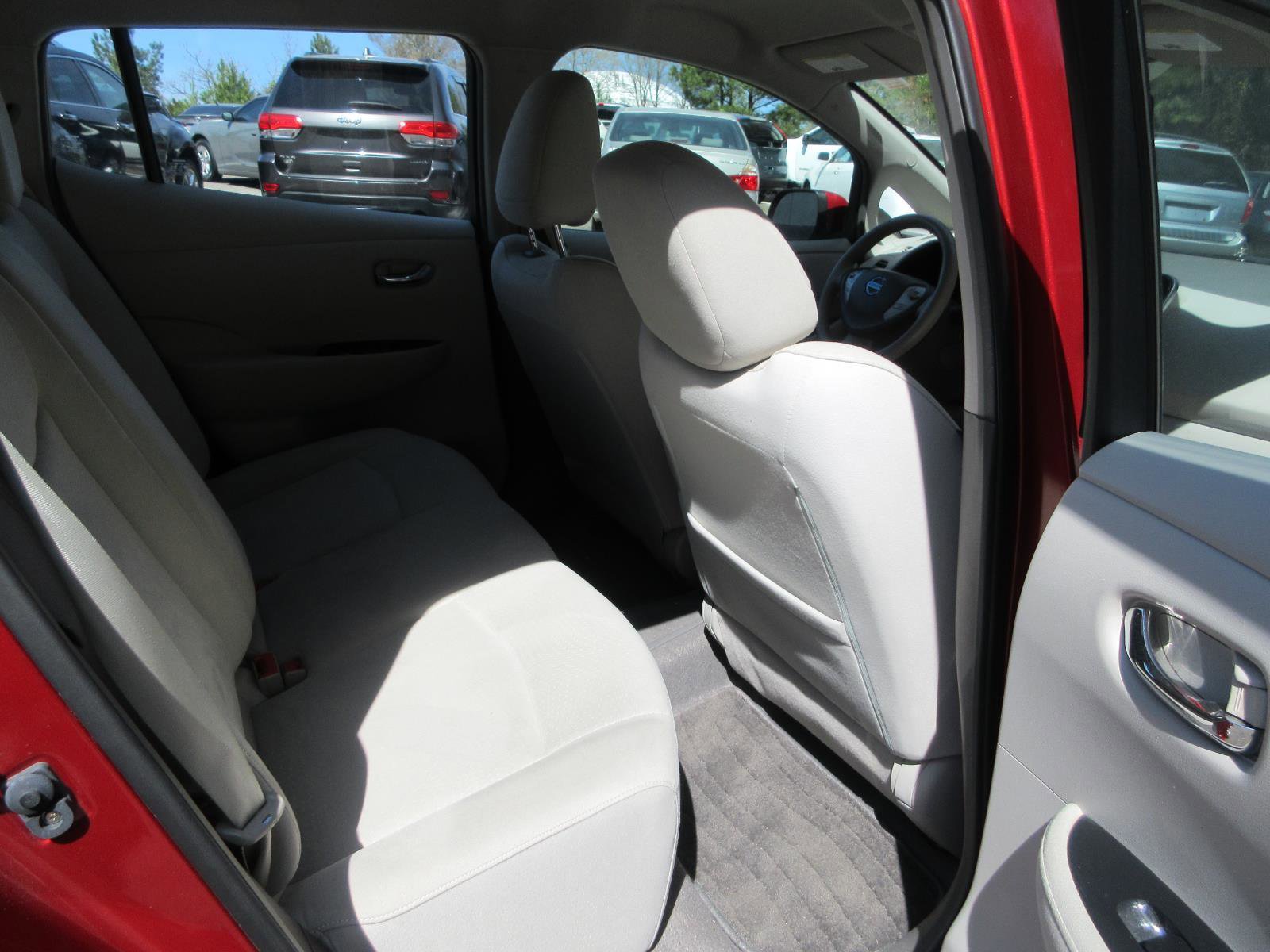 Used 2012 Nissan Leaf SL image 16