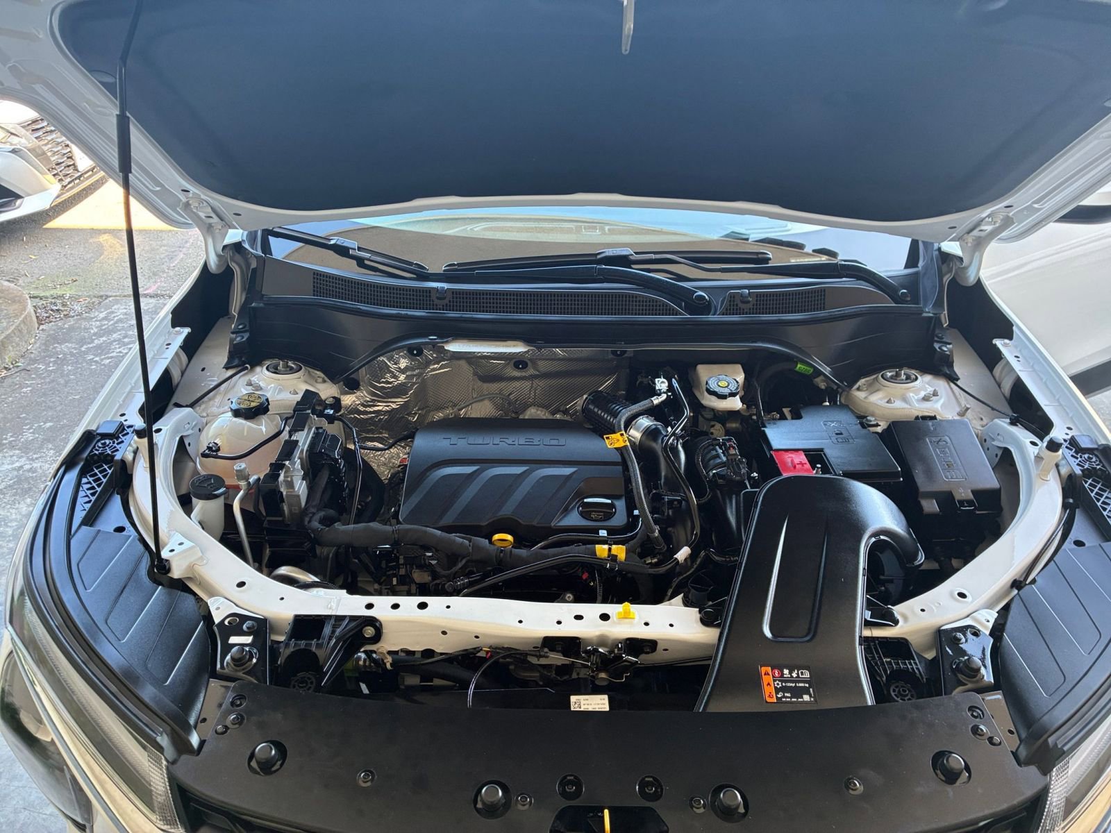 Used 2025 Chevrolet Trax LT image 33