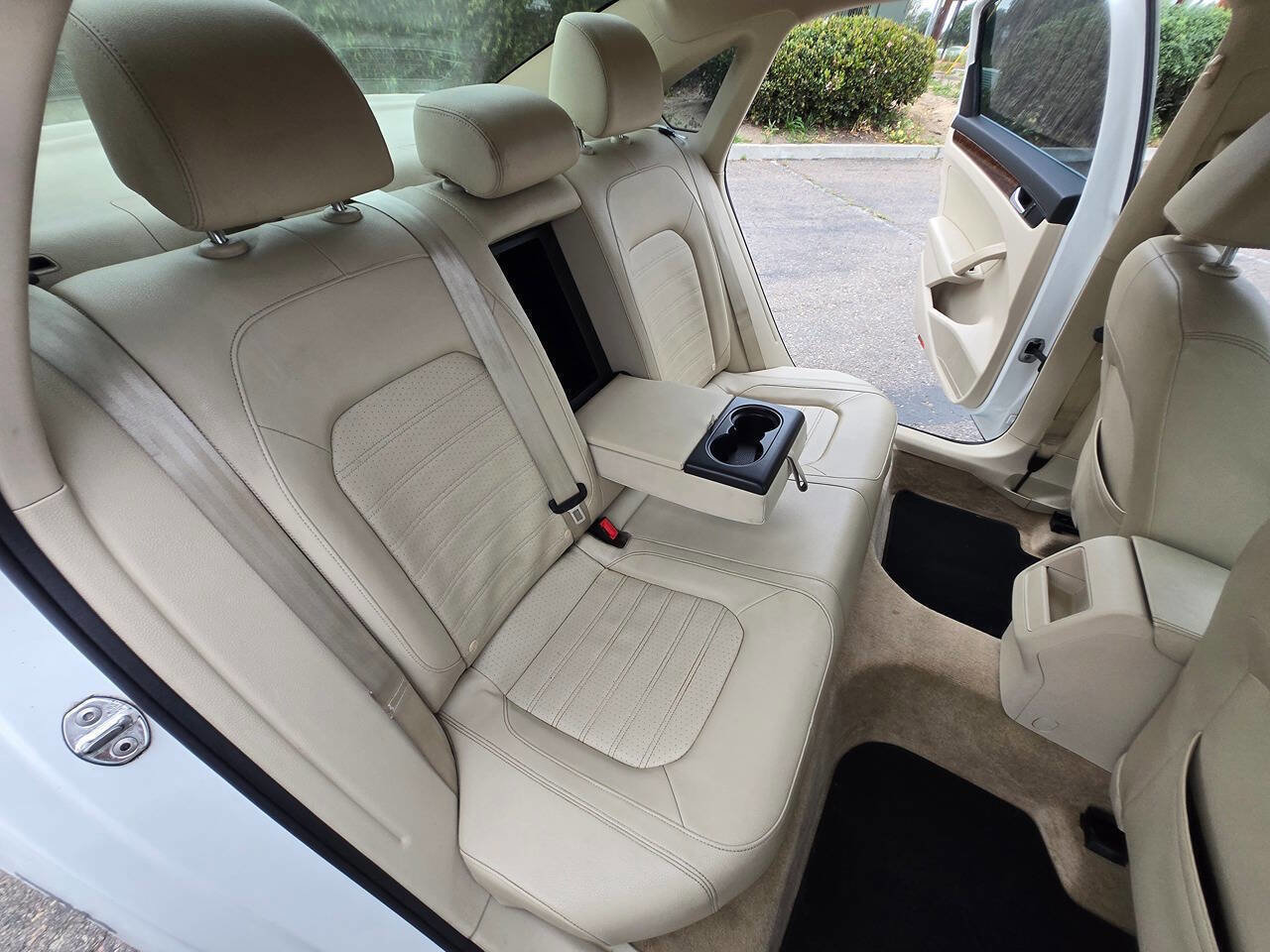 Used 2012 Volkswagen Passat 2.5 SEL image 29