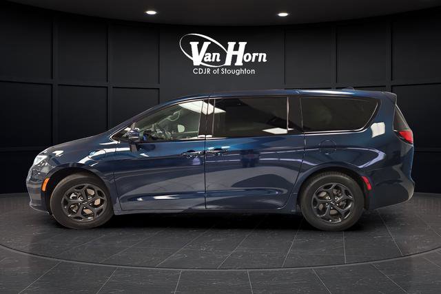 Used 2022 Chrysler Pacifica Touring-L w/ S Appearance Package FWD image 4