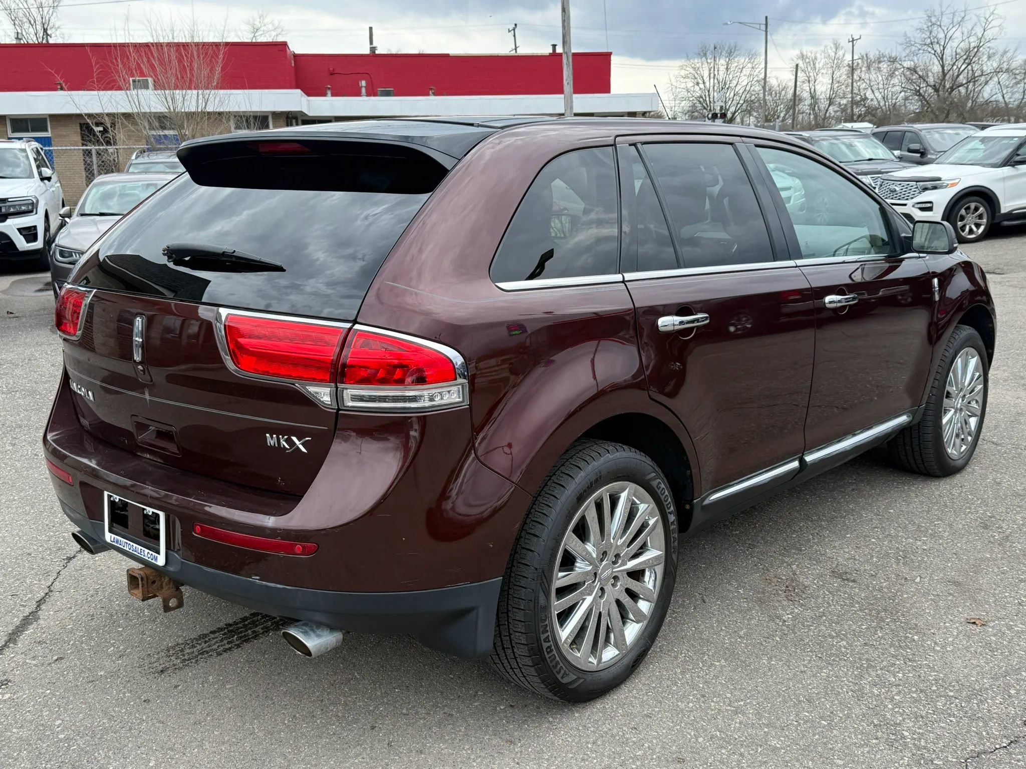 Used 2012 Lincoln MKX FWD image 5