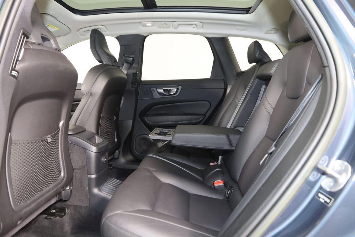 Used 2023 Volvo XC60 T8 Plus AWD/4WD image 46