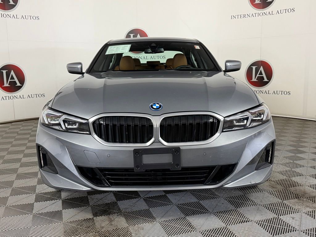 Certified 2023 BMW 330e xDrive w/ Premium Package image 2
