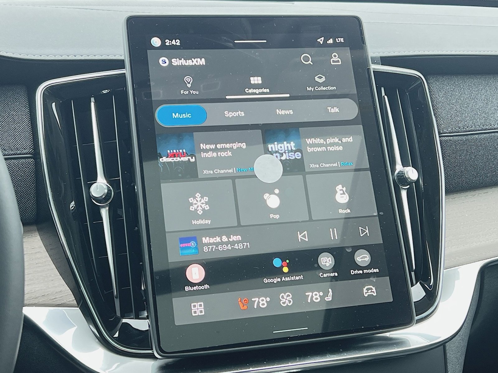 New 2026 Volvo XC90 B6 Plus w/ Protection Package image 18