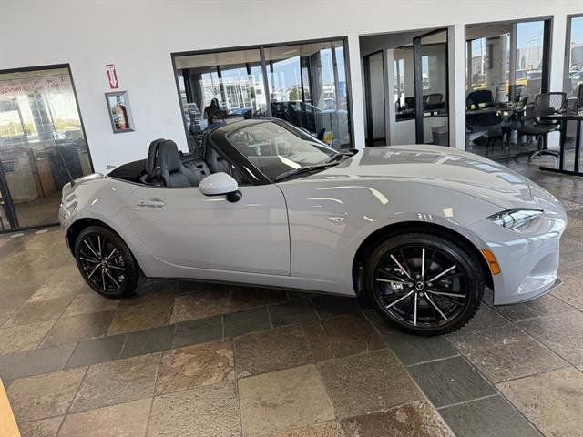 New 2025 MAZDA MX-5 Miata Grand Touring w/ Weather Package image 7