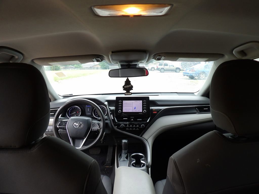 Used 2021 Toyota Camry LE FWD image 22
