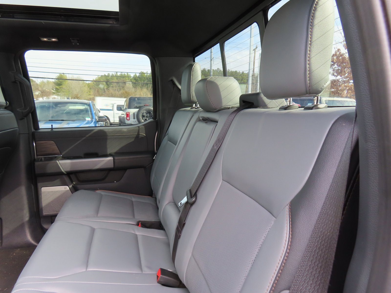 Used 2024 Ford F150 Lightning Lariat image 38