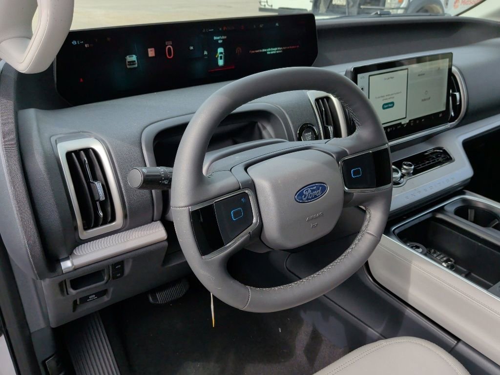 New 2026 Ford Expedition Active RWD image 14