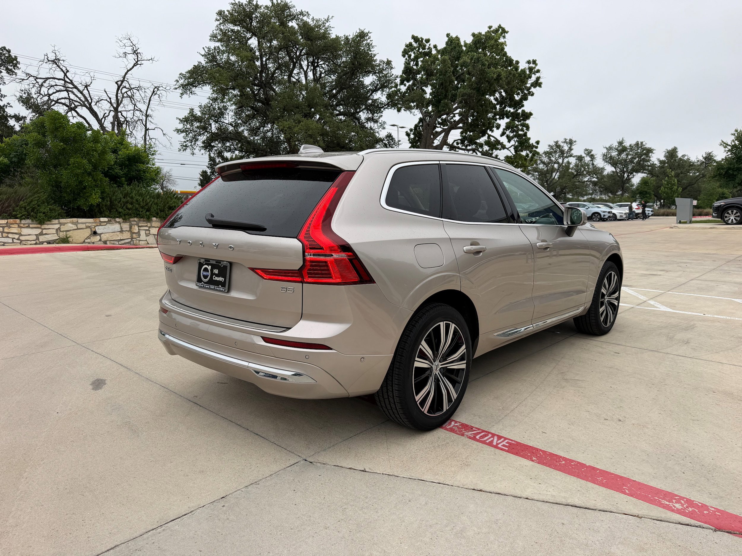 Certified 2023 Volvo XC60 B5 Plus w/ Protection Package Premier FWD image 6