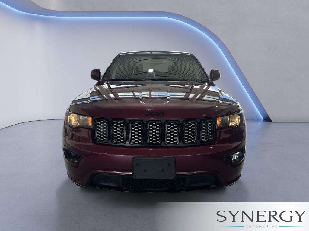 Used 2020 Jeep Grand Cherokee Altitude RWD image 2