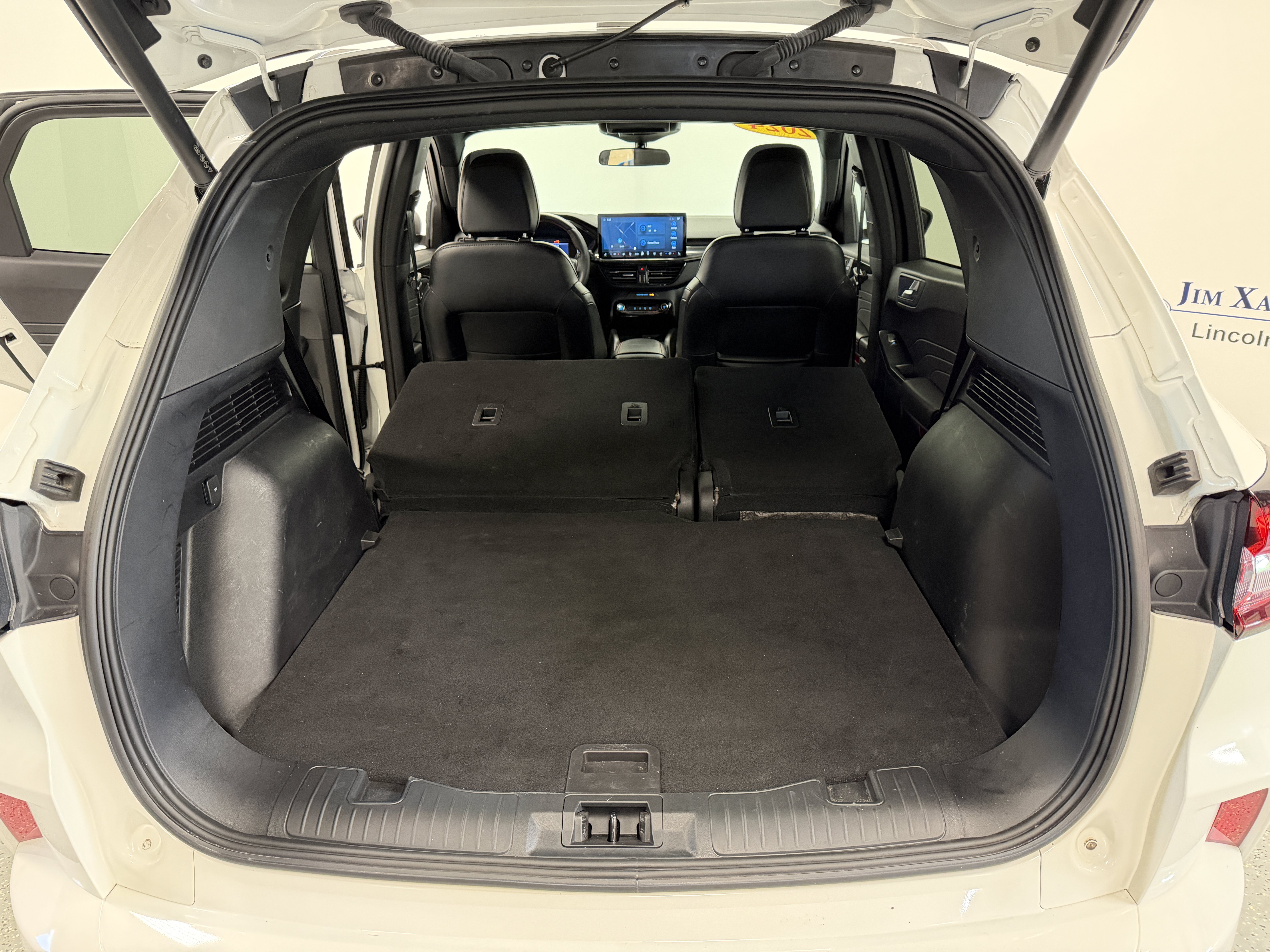 Used 2024 Ford Escape ST-Line w/ Tech Pack #1 AWD/4WD image 27