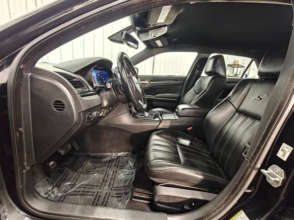 Used 2020 Chrysler 300 S AWD/4WD image 27
