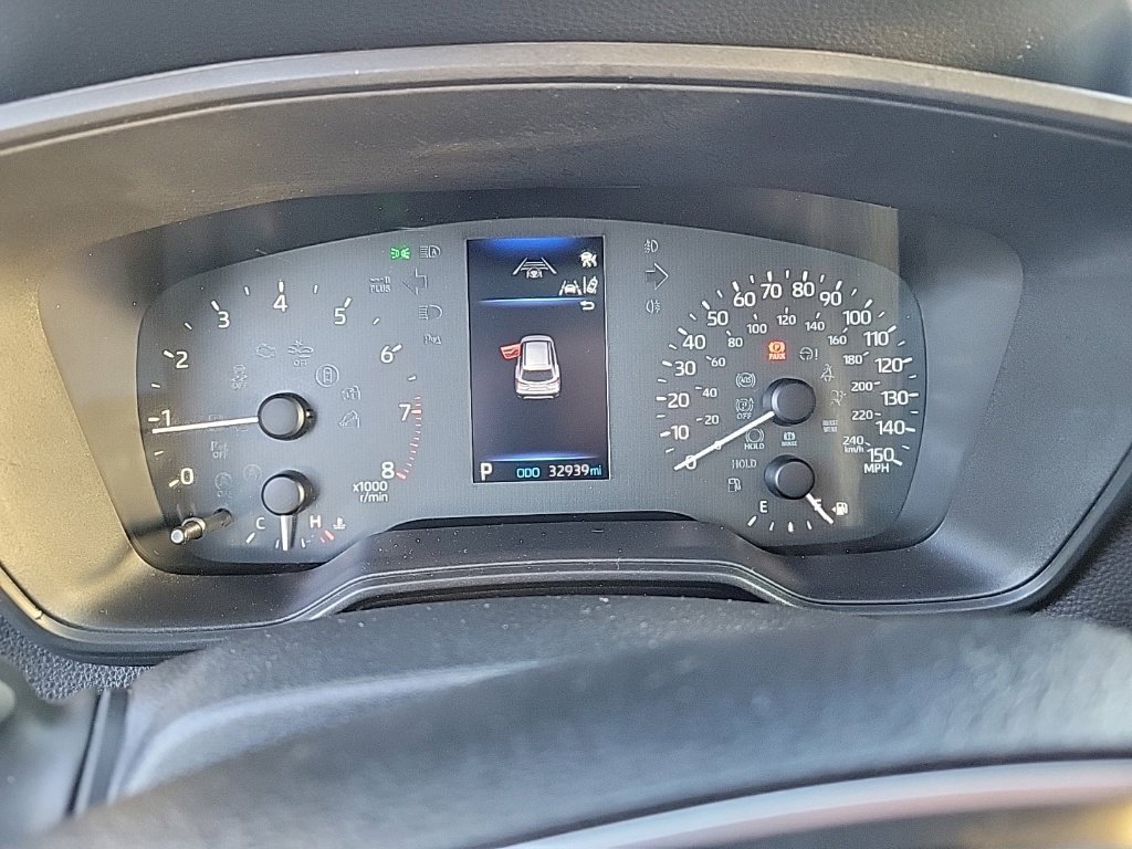 Used 2025 Toyota Corolla Cross LE AWD/4WD image 12