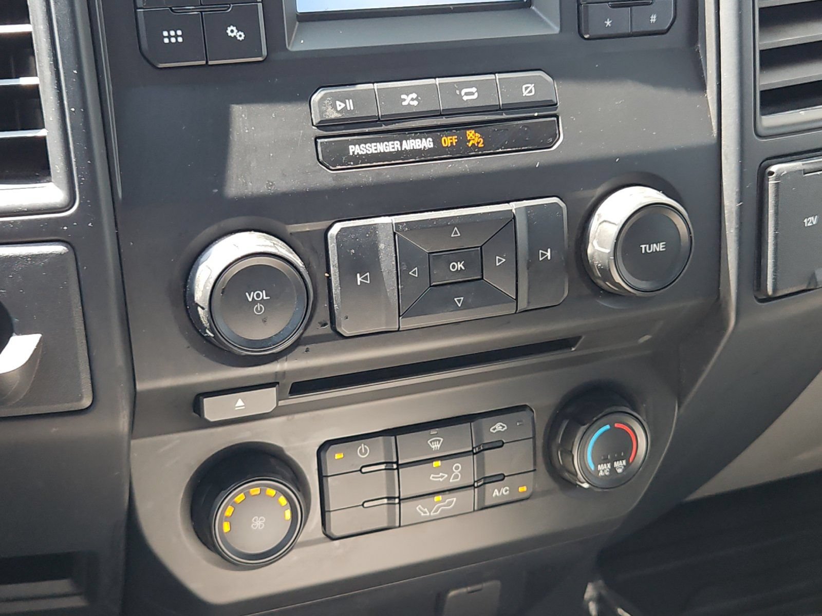 Used 2018 Ford F150 XL w/ Equipment Group 101A Mid RWD image 17