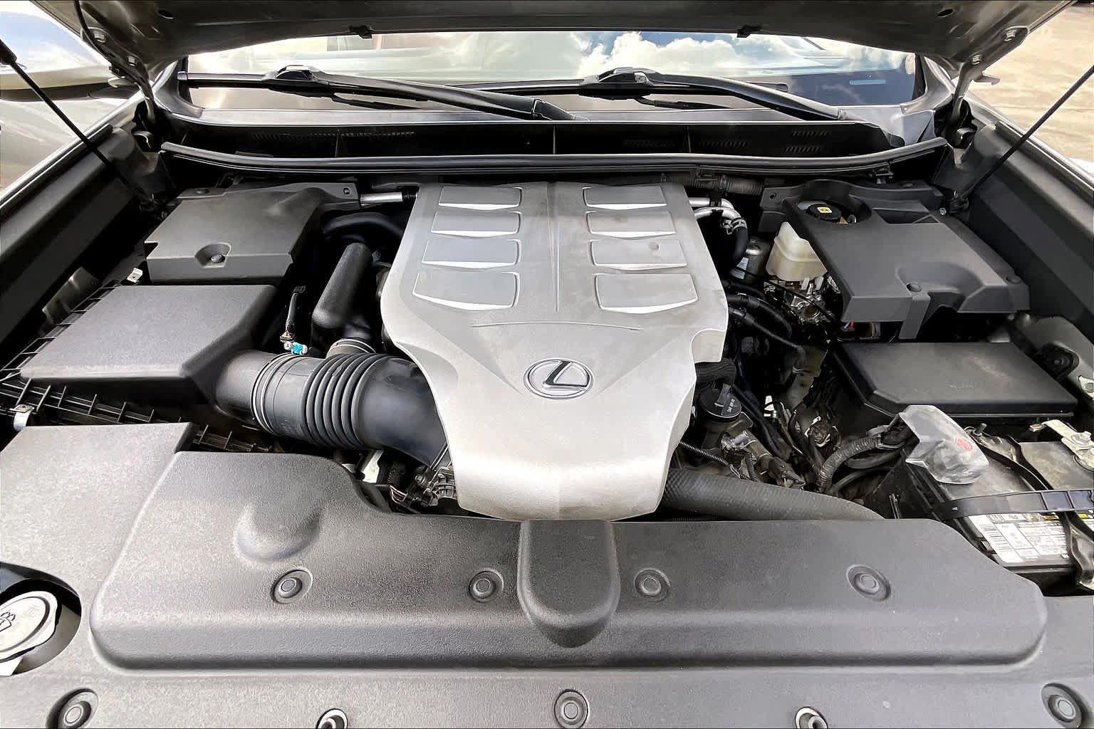 Used 2021 Lexus GX 460 Luxury w/ Off Road Package AWD/4WD image 29