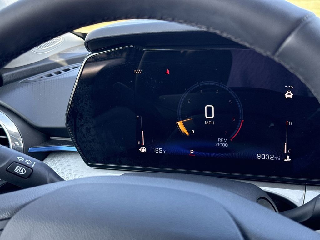 Used 2025 Chevrolet Trax LT w/ Driver Confidence Package image 10