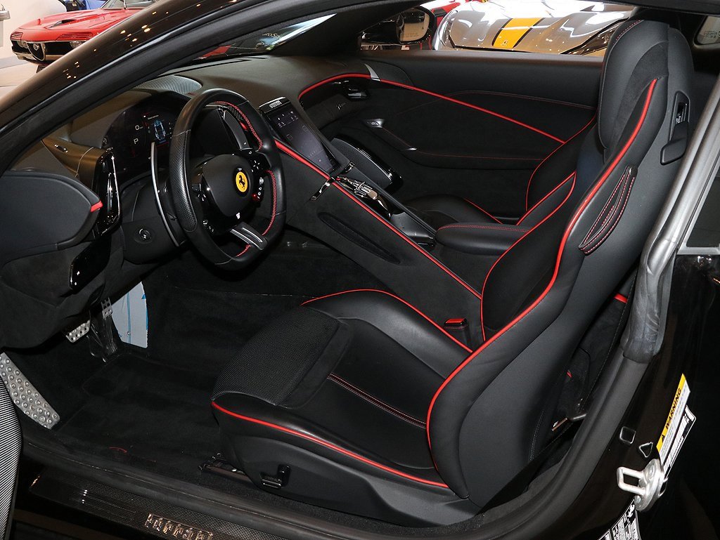 Certified 2024 Ferrari Roma image 4