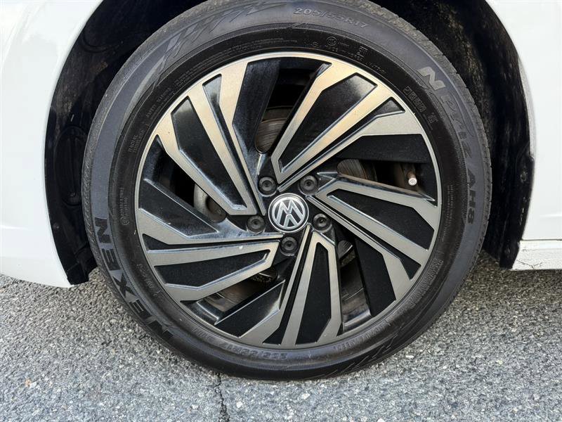 Used 2019 Volkswagen Jetta SEL Premium FWD image 9