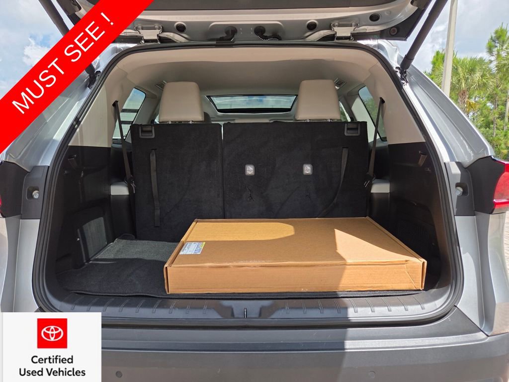 Certified 2024 Toyota Grand Highlander AWD image 20