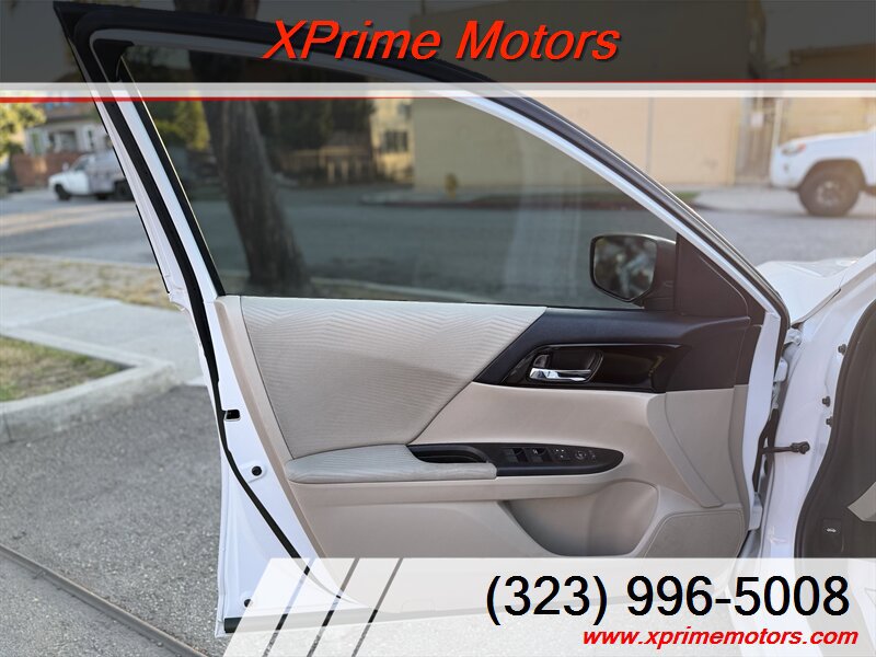 Used 2017 Honda Accord LX image 13
