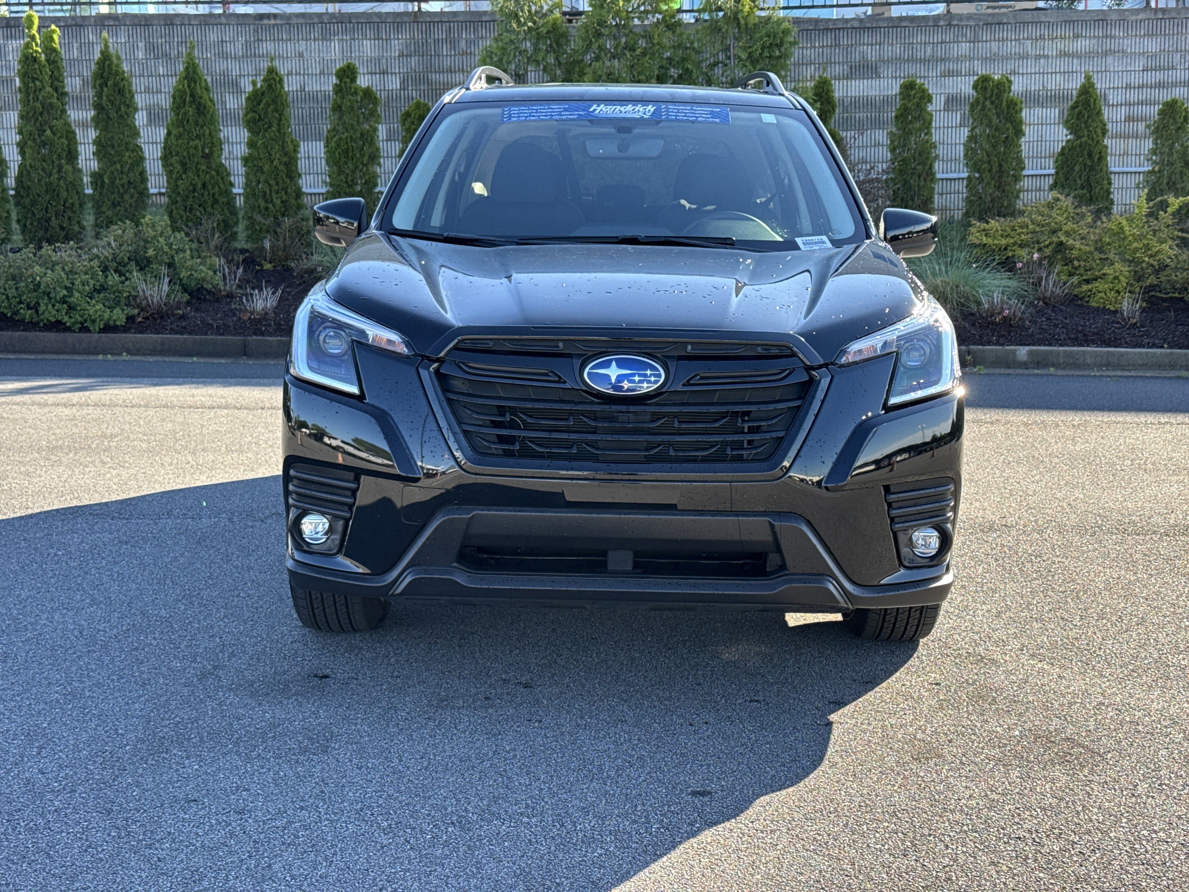 Used 2024 Subaru Forester Premium image 3