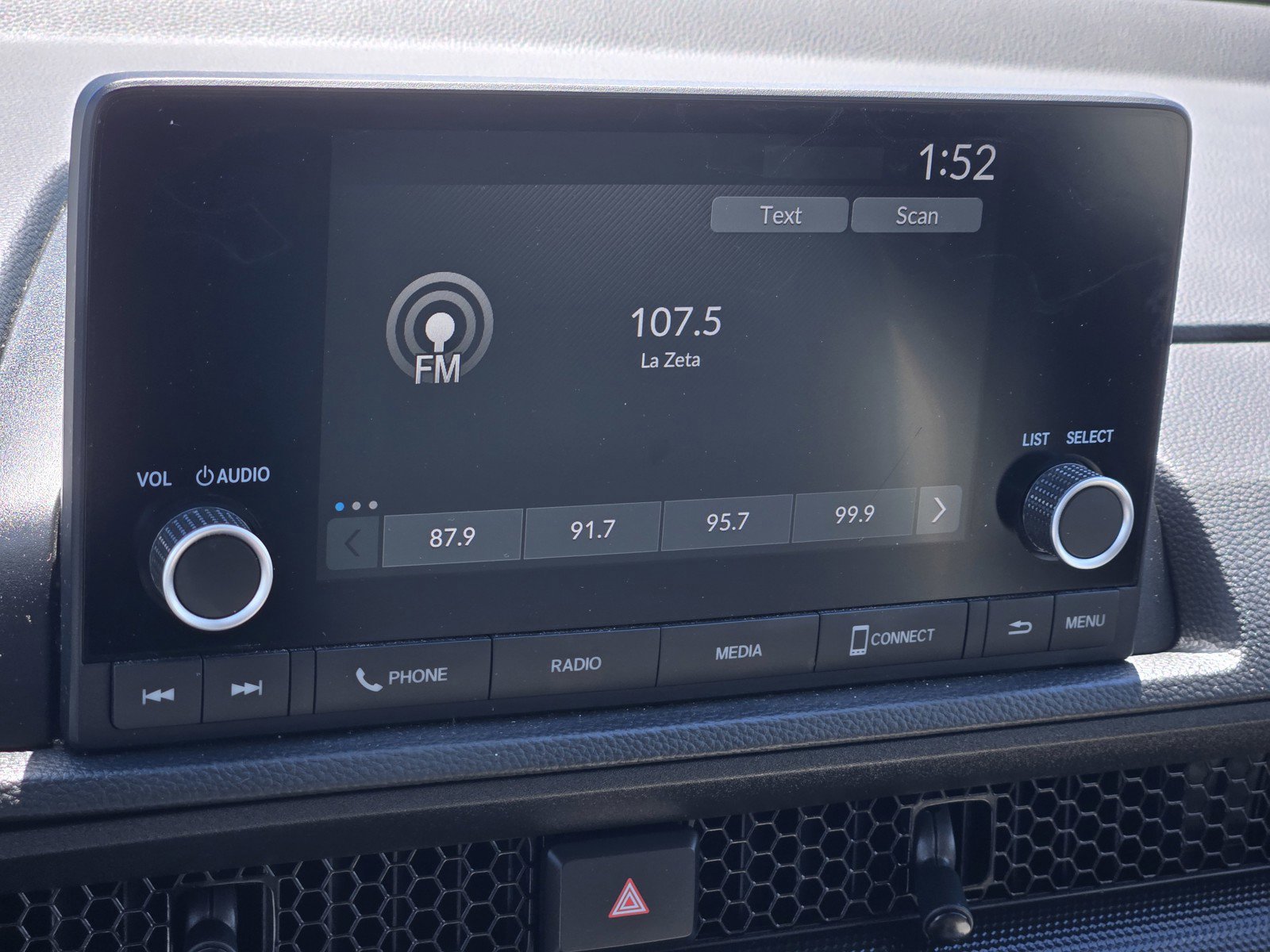 Used 2025 Honda CR-V EX image 18