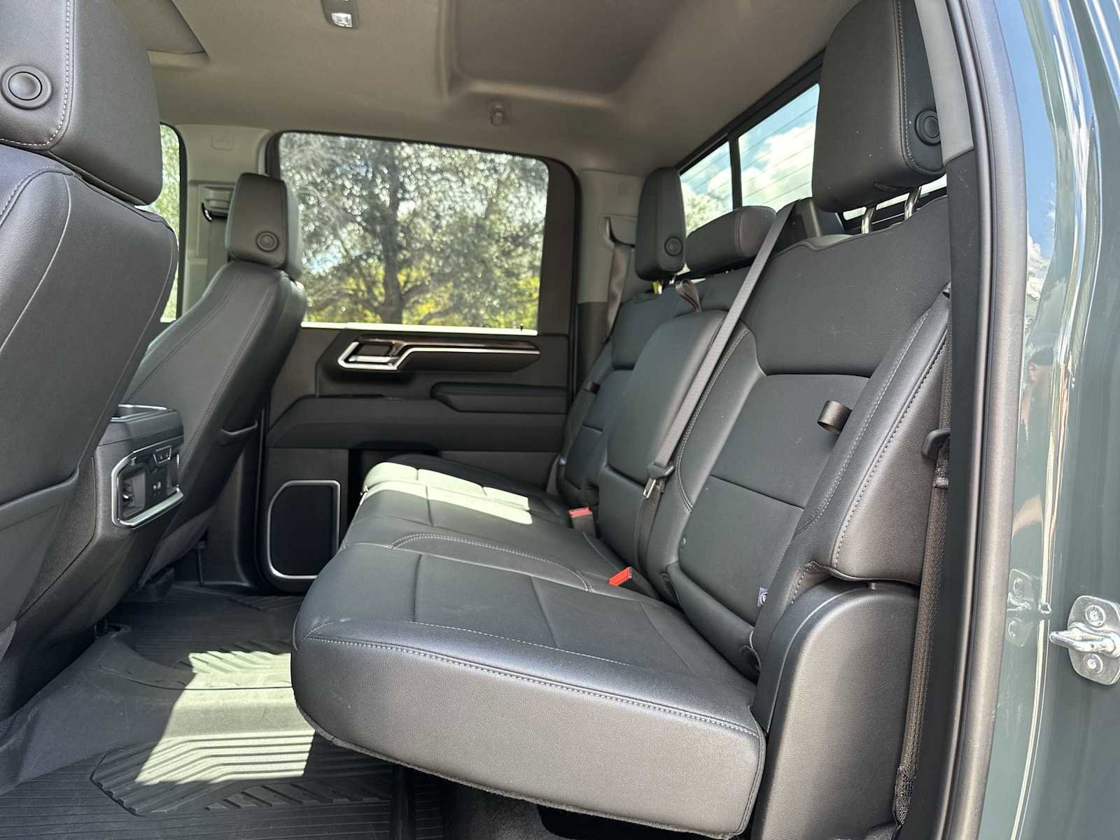 Used 2025 Chevrolet Silverado 2500 LTZ w/ Trail Boss Package image 17