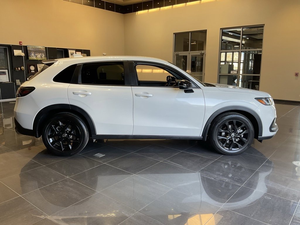 Used 2024 Honda HR-V Sport image 6