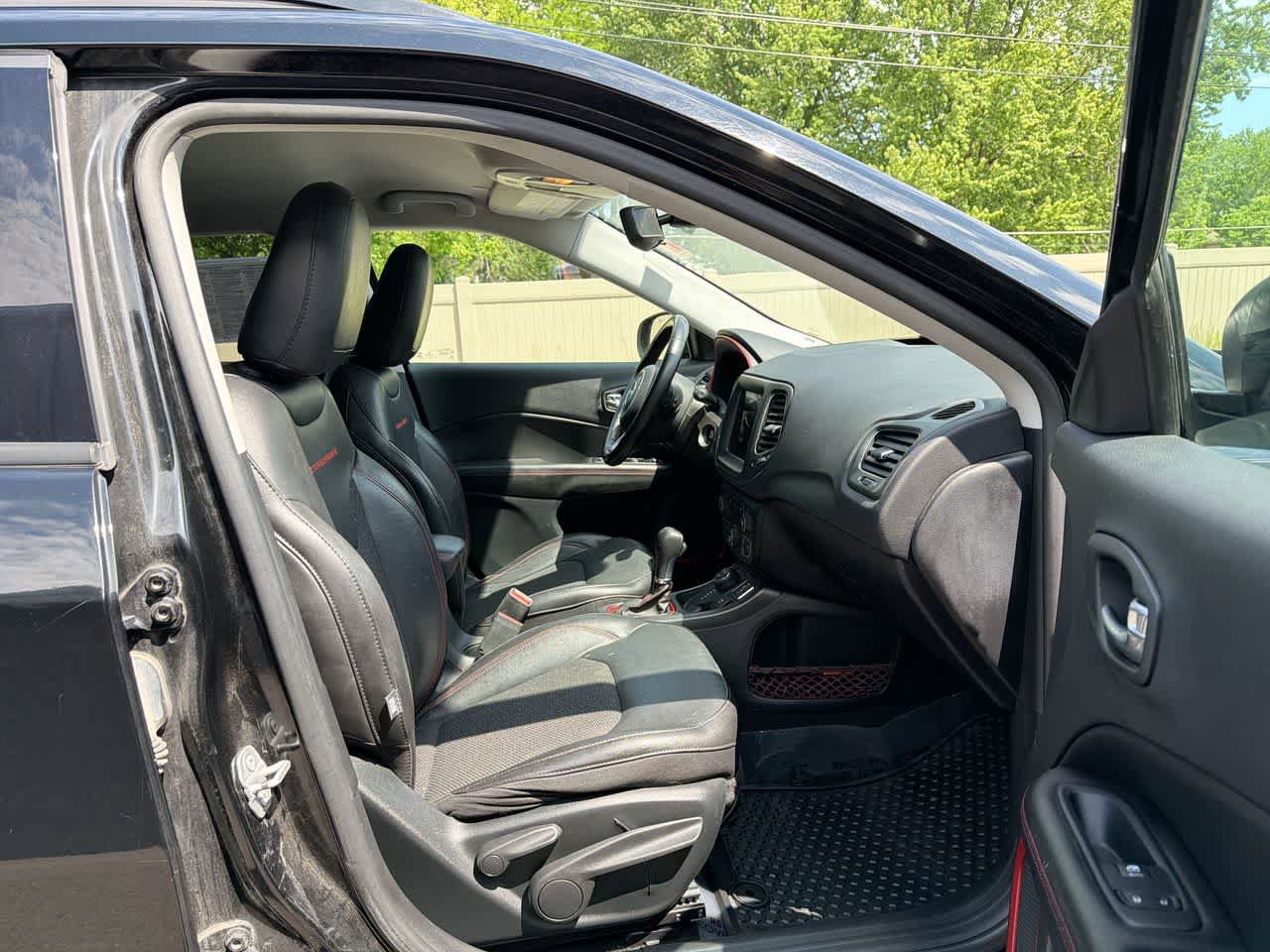 Used 2020 Jeep Compass Trailhawk AWD/4WD image 26
