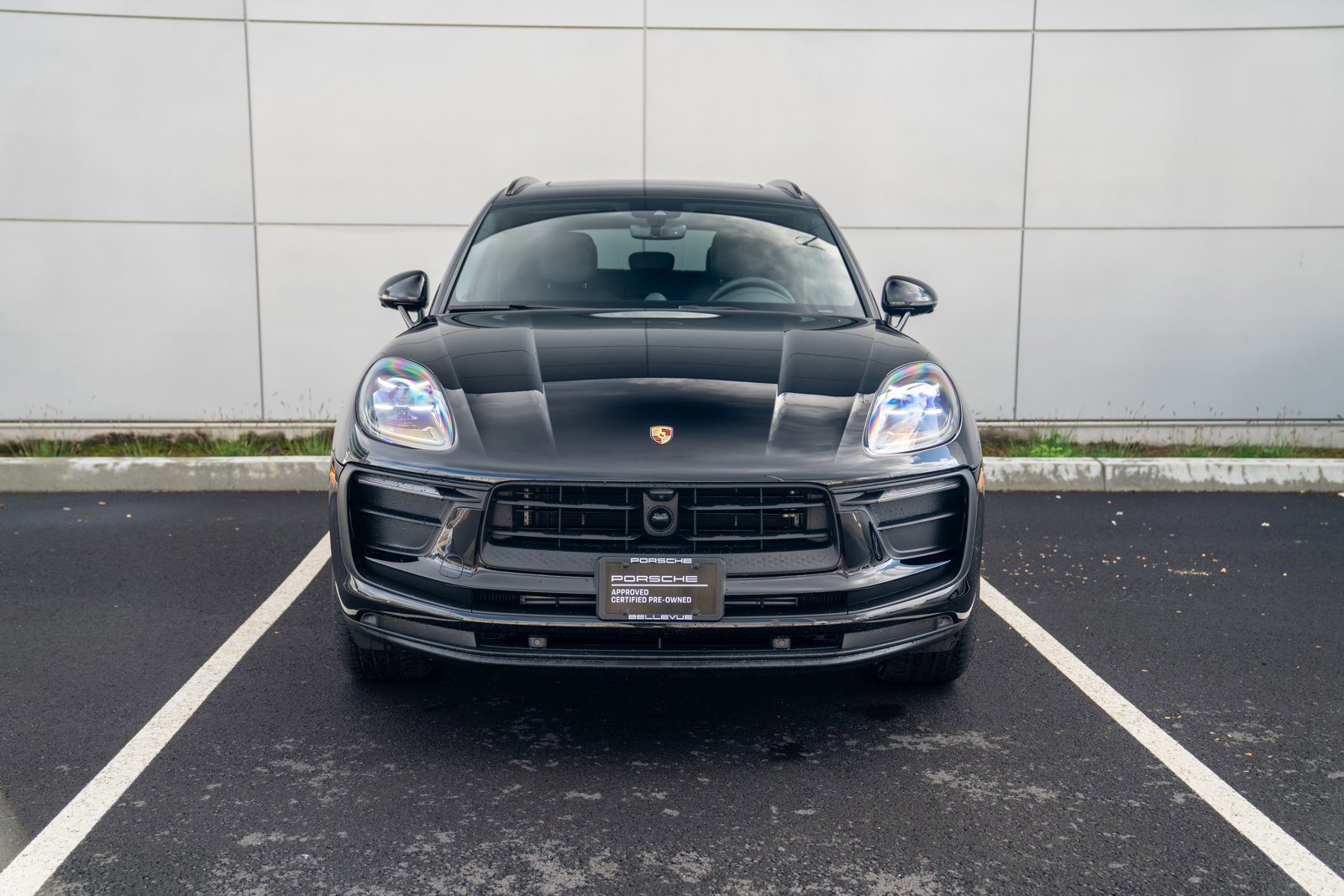 Certified 2025 Porsche Macan image 6