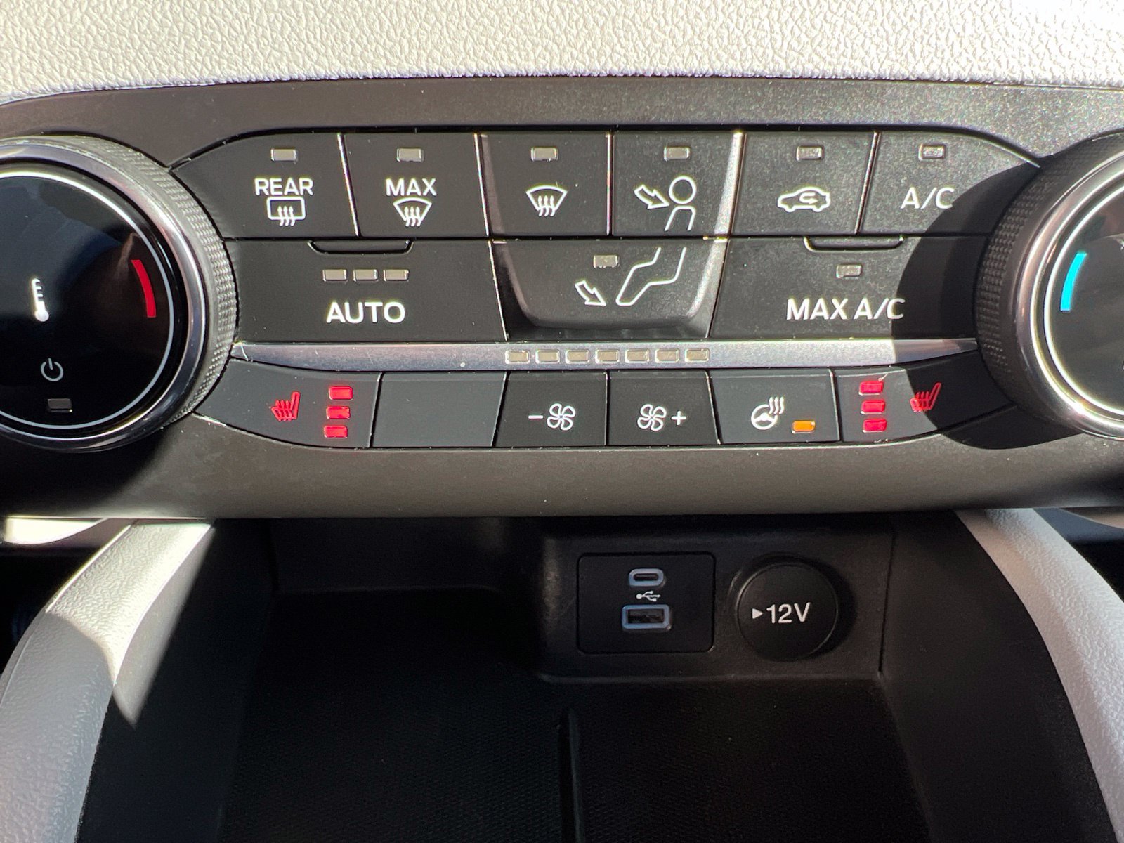 Certified 2023 Ford Escape Active AWD/4WD image 27