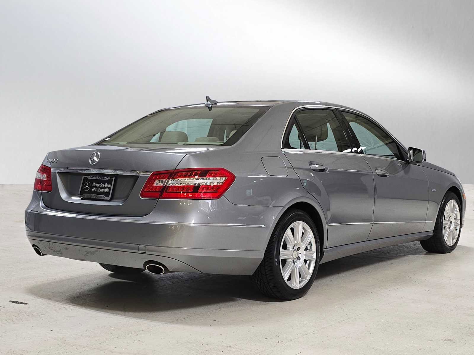 Used 2012 Mercedes-Benz E 350 Sedan image 3