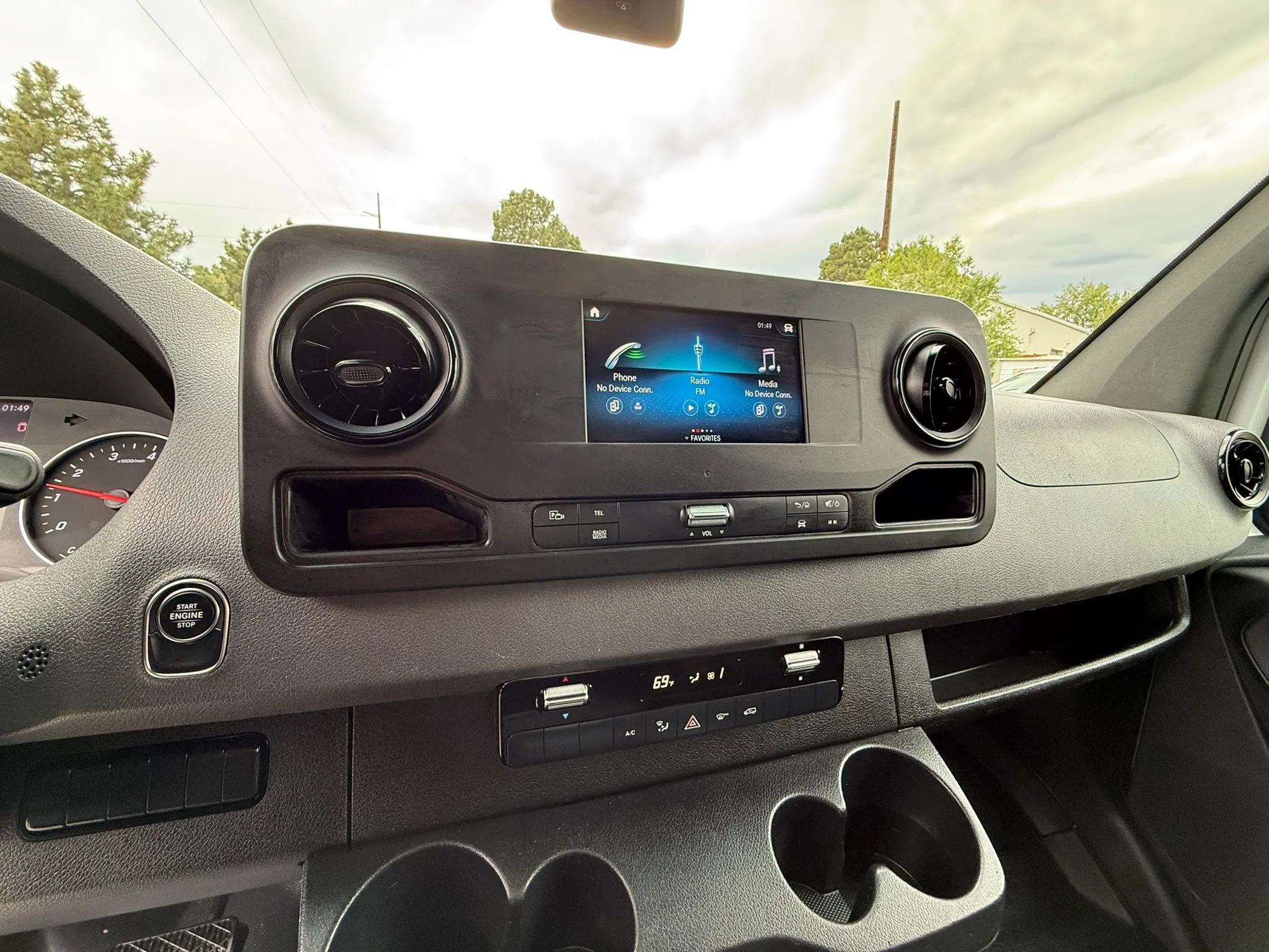 Used 2022 Mercedes-Benz Sprinter 1500 image 19