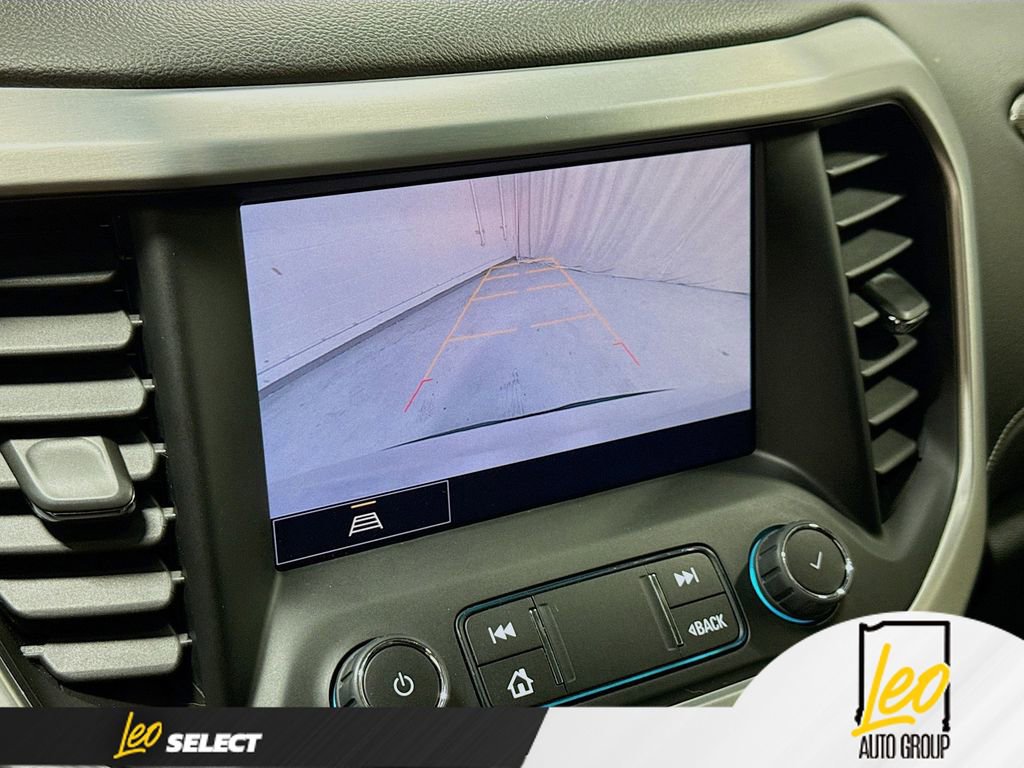 Used 2023 GMC Acadia SLT image 14