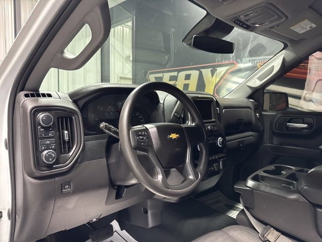 Used 2023 Chevrolet Silverado 1500 Custom image 6