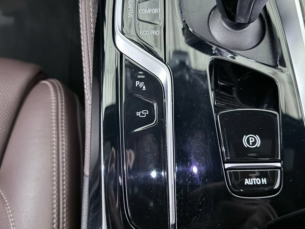 Used 2022 BMW M550i xDrive w/ Dynamic Handling Package AWD/4WD image 40