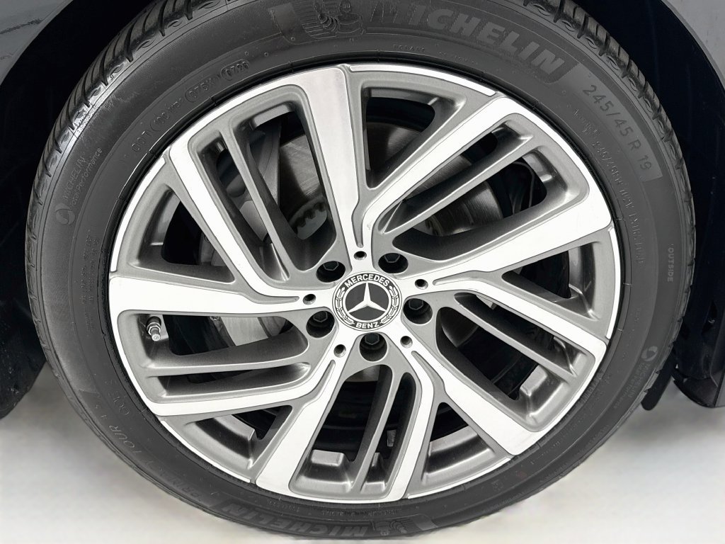 Used 2024 Mercedes-Benz E 350 4MATIC Sedan image 31