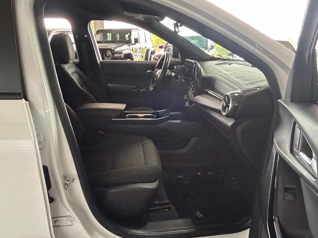 Used 2025 Chevrolet Equinox LT FWD image 34