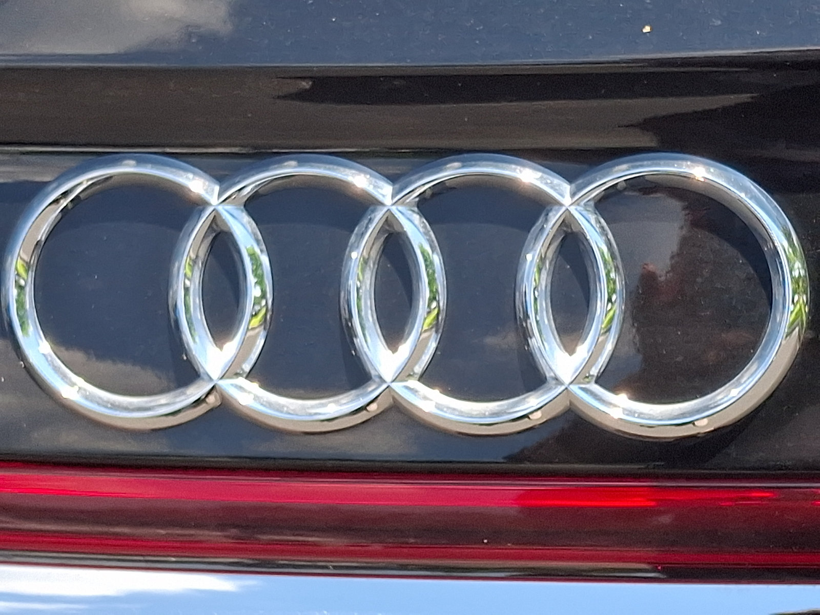 Certified 2023 Audi A8 L 3.0T w/ Comfort Plus Package AWD/4WD image 31