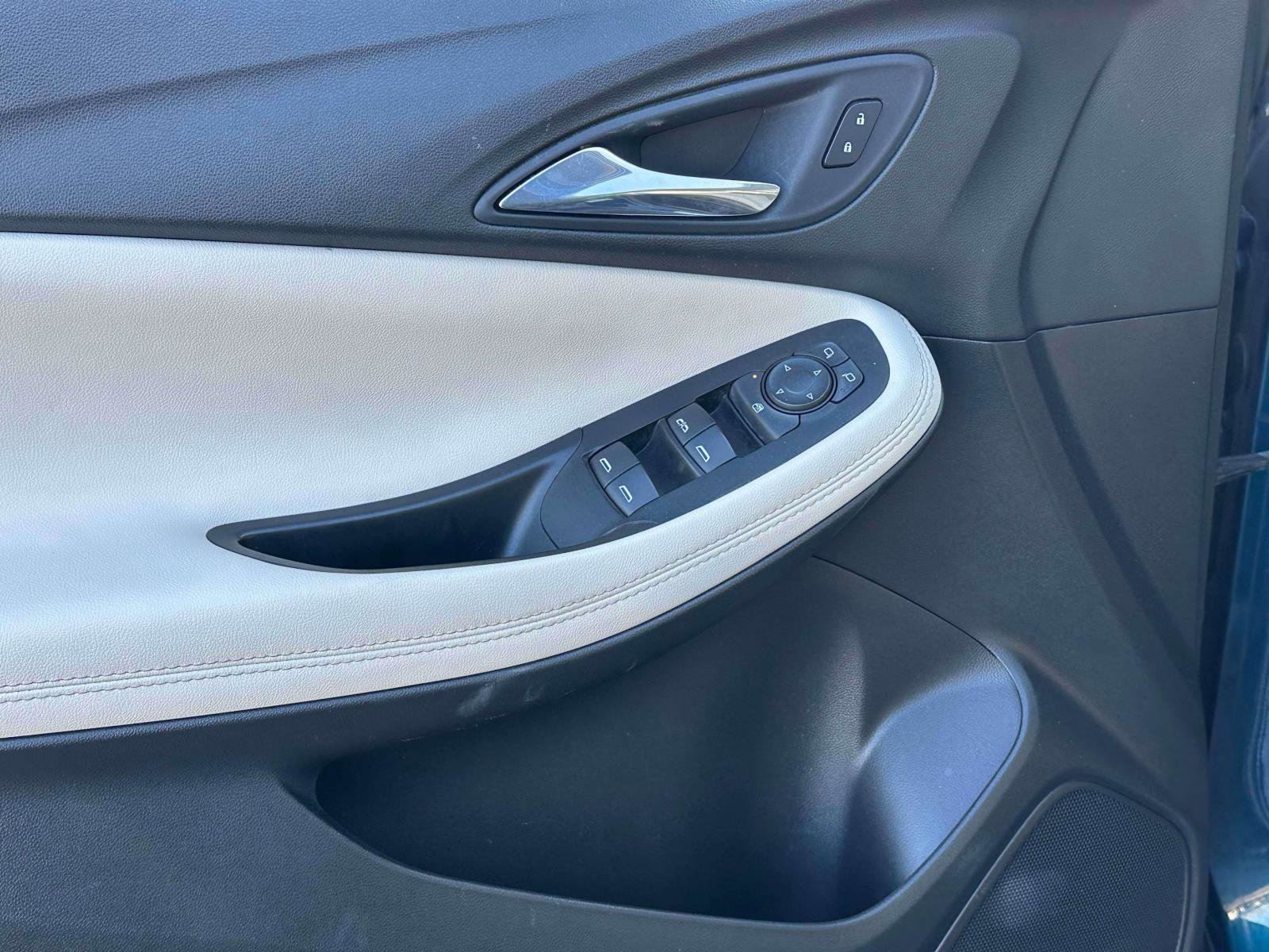 Used 2021 Buick Encore GX Select image 18