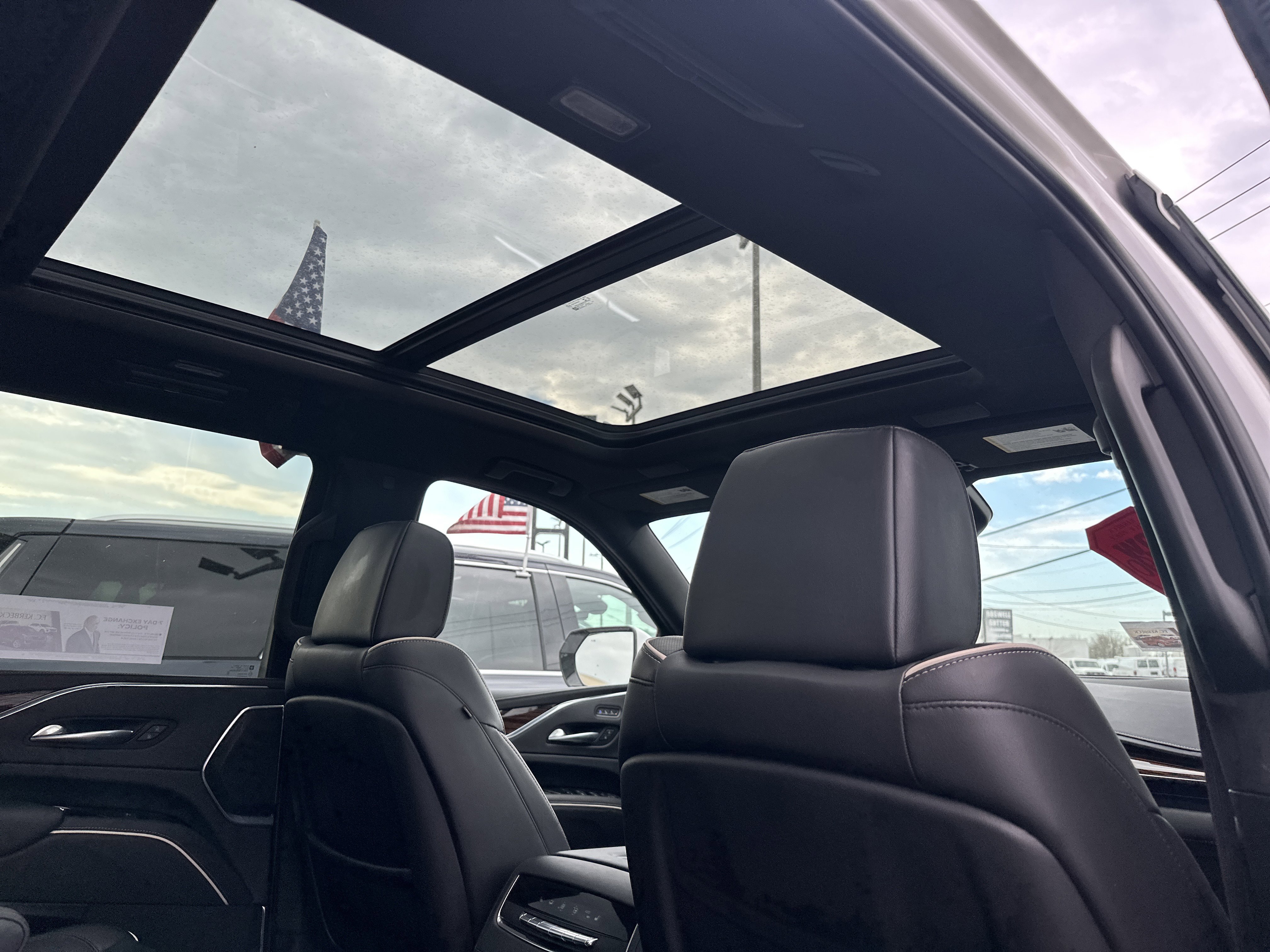 Certified 2021 Cadillac Escalade ESV Premium Luxury image 16