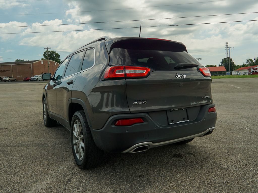 Used 2018 Jeep Cherokee Limited AWD/4WD image 4