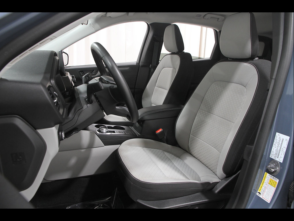 Used 2023 Ford Escape Active AWD/4WD image 5