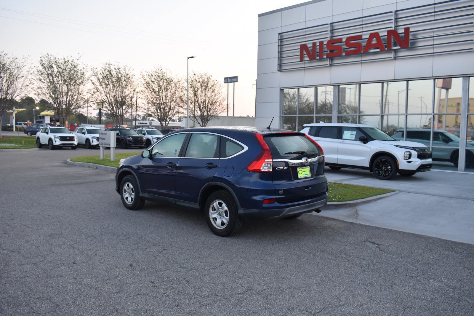 Used 2015 Honda CR-V LX image 4