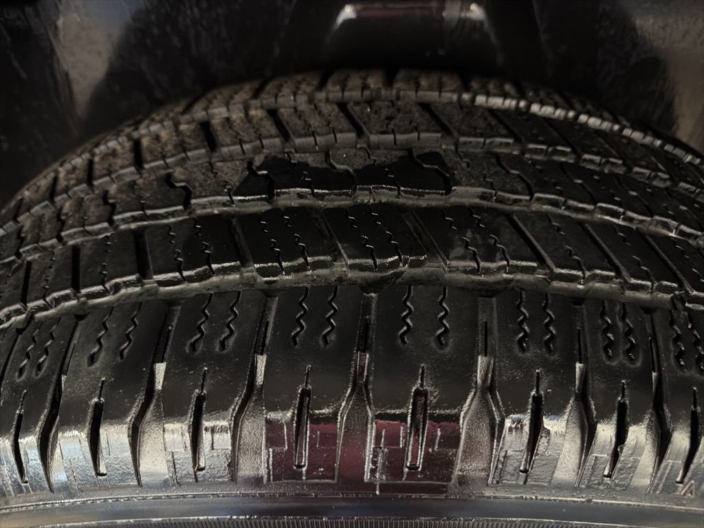 Used 2017 RAM 1500 Laramie w/ Convenience Group AWD/4WD image 21