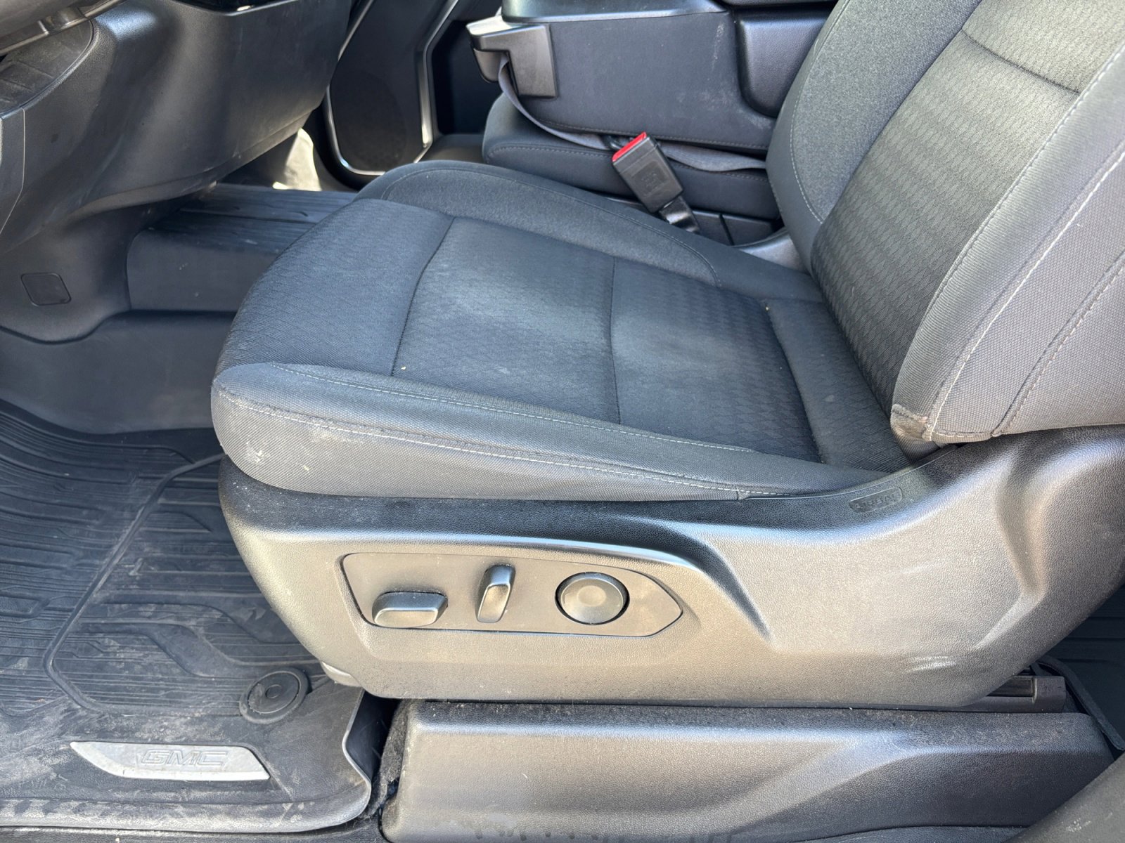 Used 2022 GMC Sierra 1500 Elevation image 13