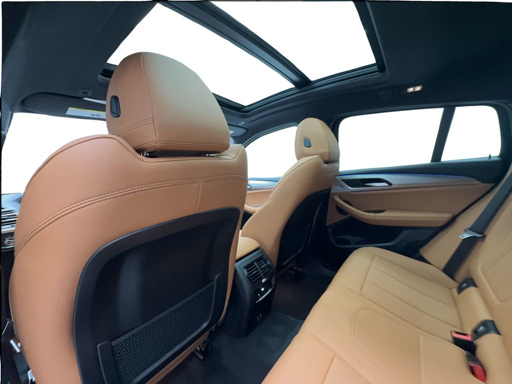 Used 2025 BMW X4 xDrive30i image 25